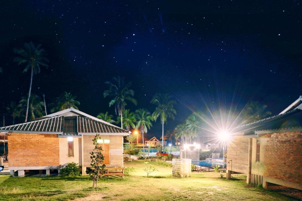 The Skepeng Apartment Kampung Penarik Exterior photo