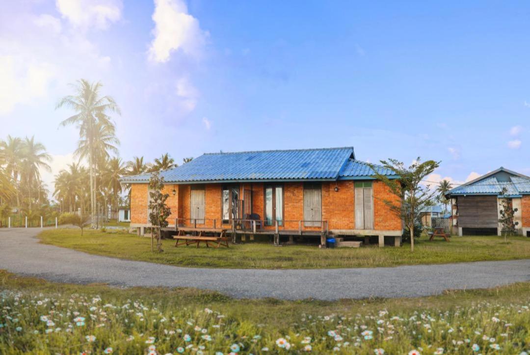 The Skepeng Apartment Kampung Penarik Exterior photo